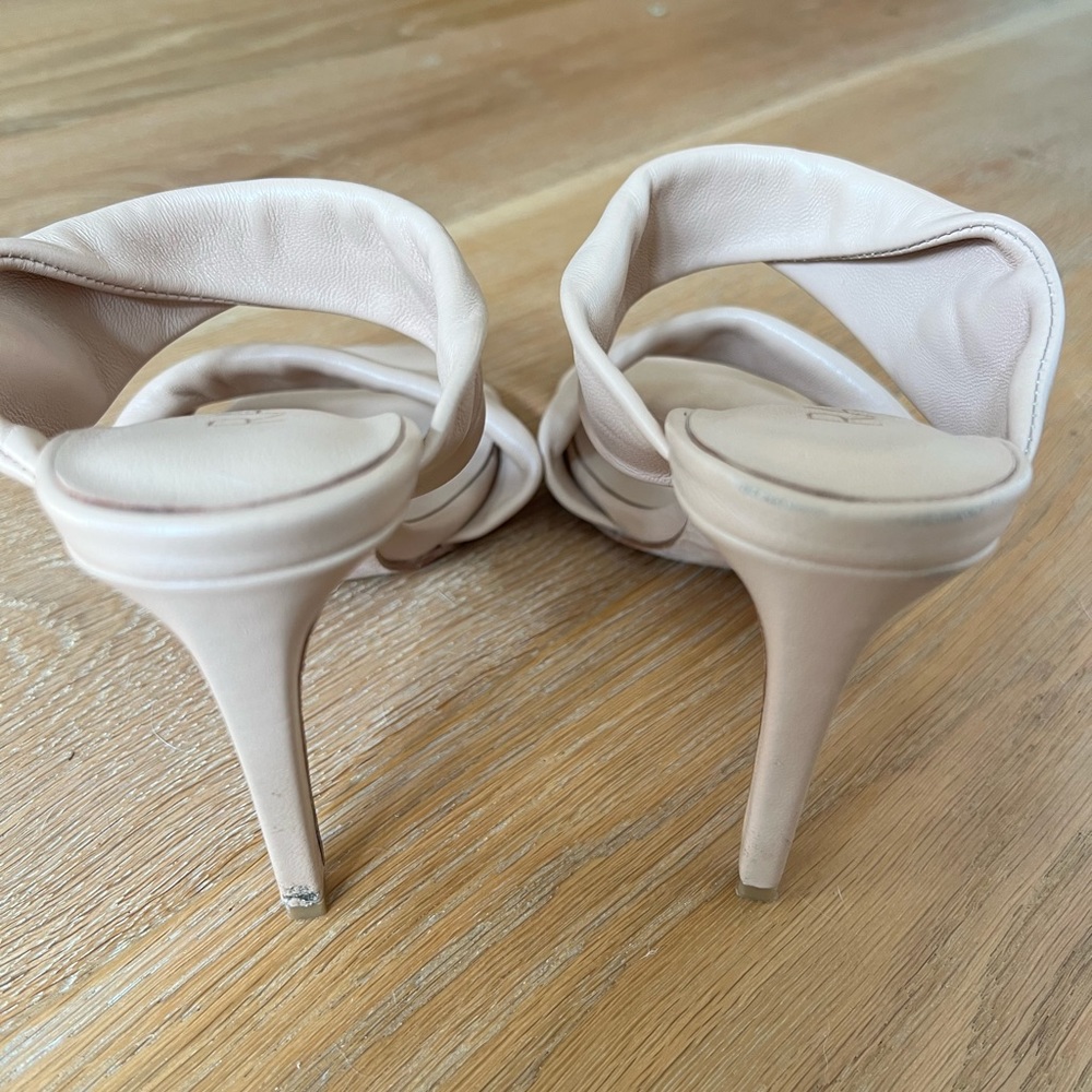 Raye Heels - Picture 2 of 5